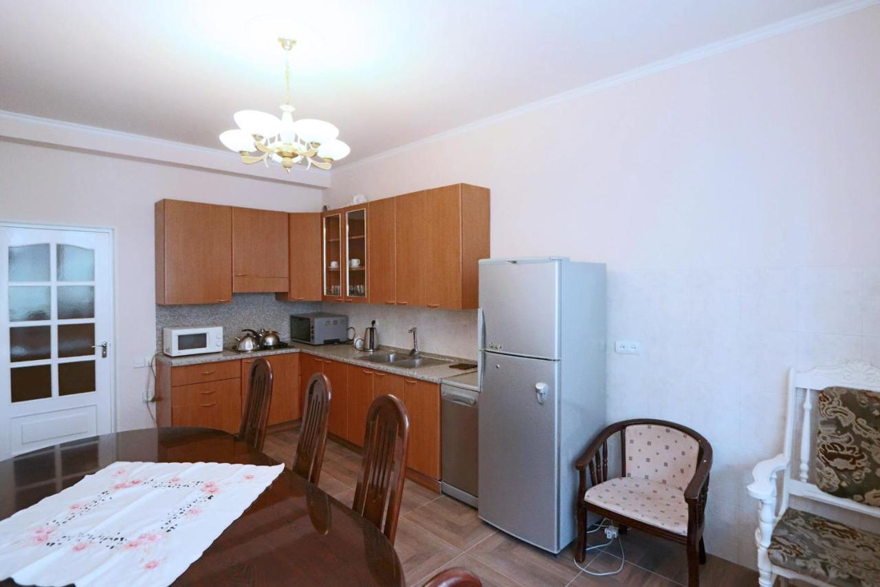 Garnim Guest House エレバン エクステリア 写真