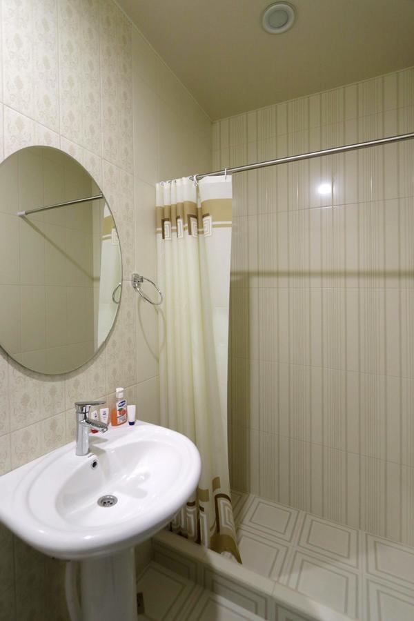 Garnim Guest House エレバン エクステリア 写真