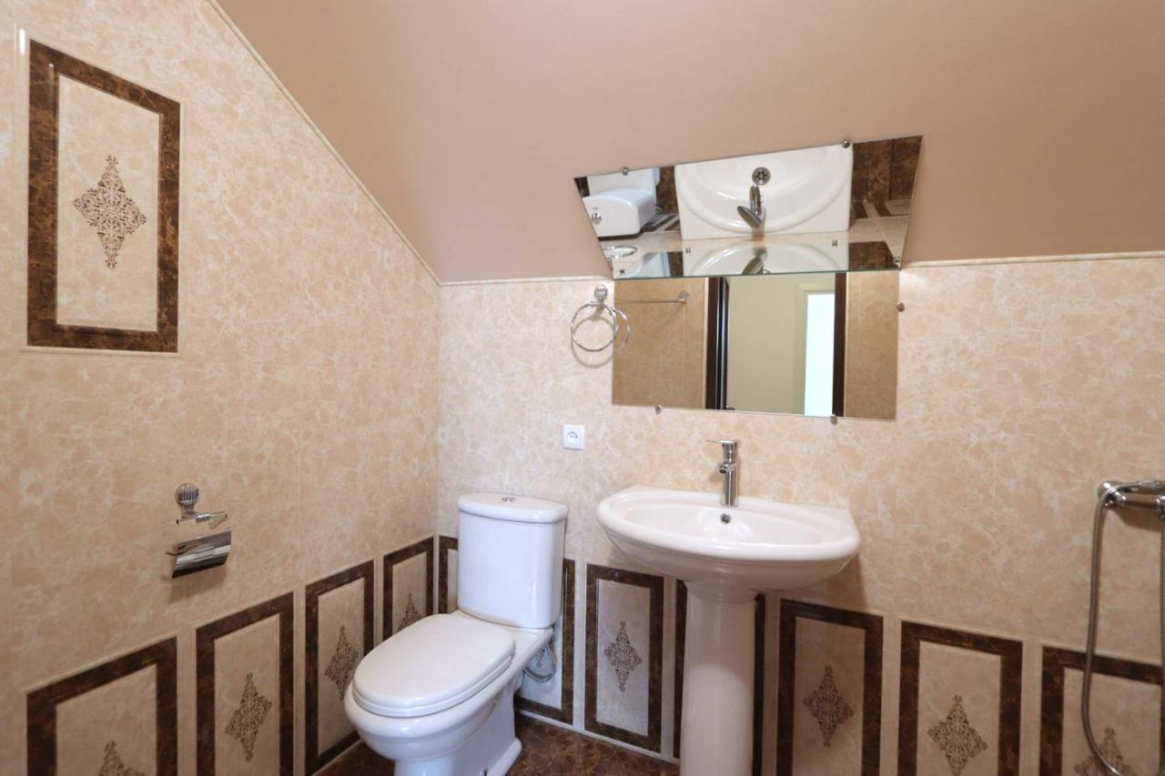 Garnim Guest House エレバン エクステリア 写真