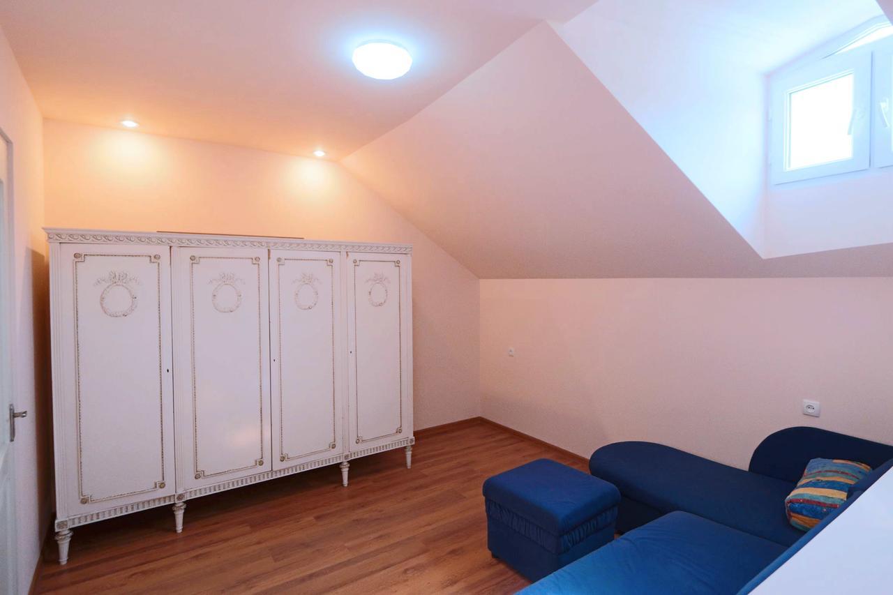 Garnim Guest House エレバン エクステリア 写真