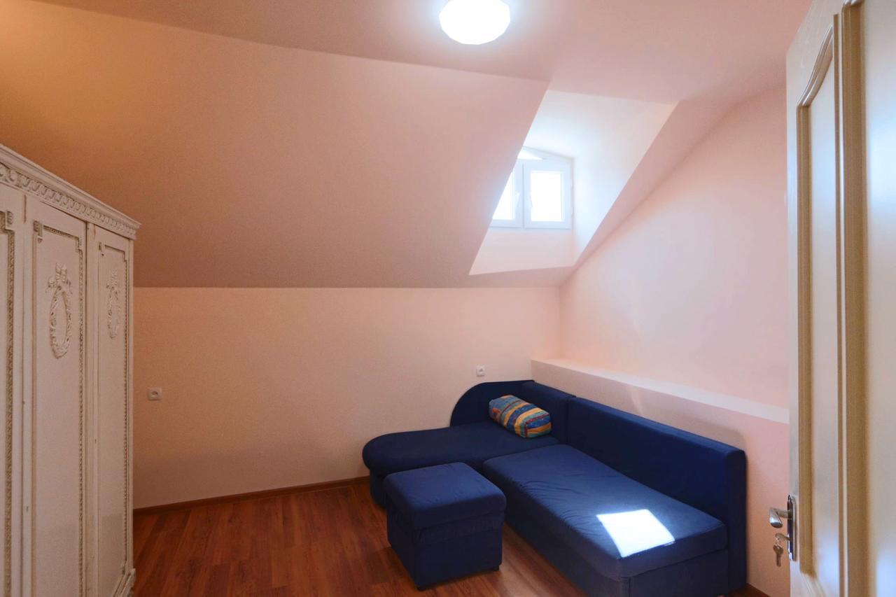 Garnim Guest House エレバン エクステリア 写真